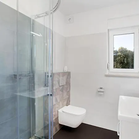 Holiday home Amazing In With Heated Swimming Pool