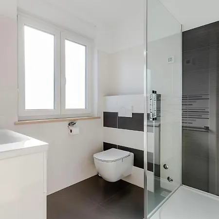 Amazing In With Heated Swimming Pool * Pula