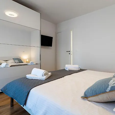 Holiday home Amazing In With Heated Swimming Pool