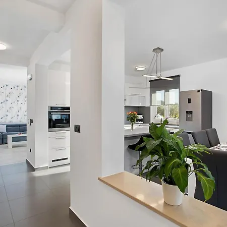 Amazing In With Heated Swimming Pool Holiday home