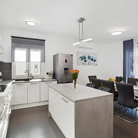 Holiday home Amazing In With Heated Swimming Pool *