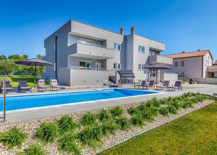 Stunning In With Sauna Ferienhaus Pula